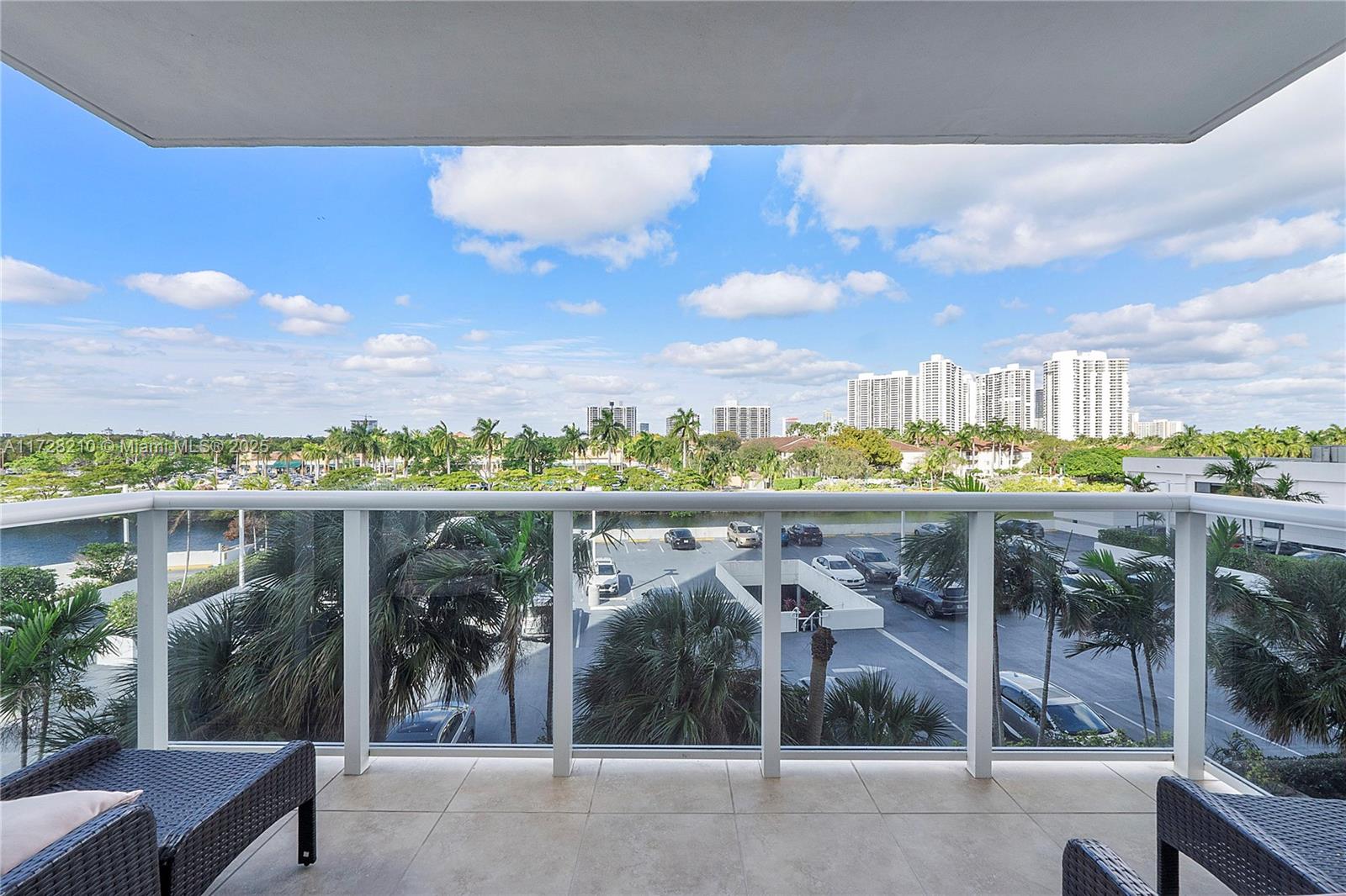 3625 N Country Club Dr #410, Aventura, Florida image 29