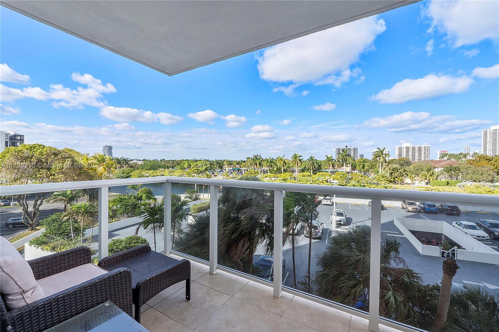 3625 N Country Club Dr #410, Aventura, Florida image 30