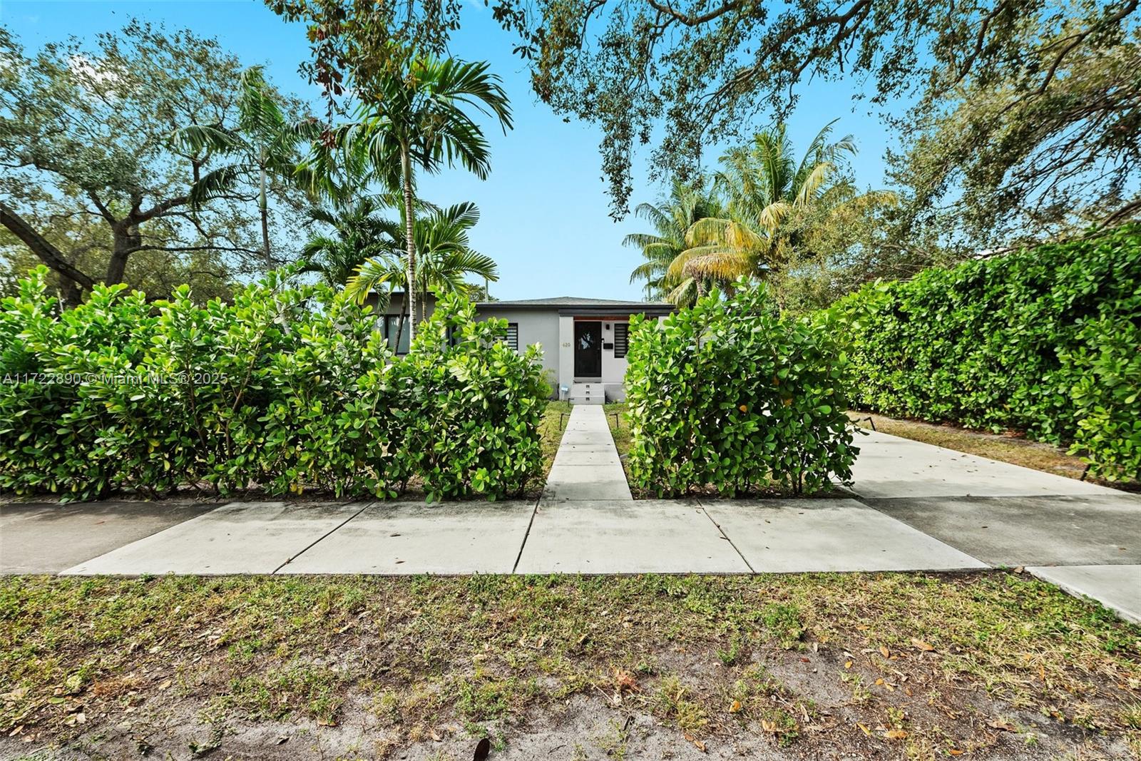 620 Cardinal St, Miami Springs, Florida image 2