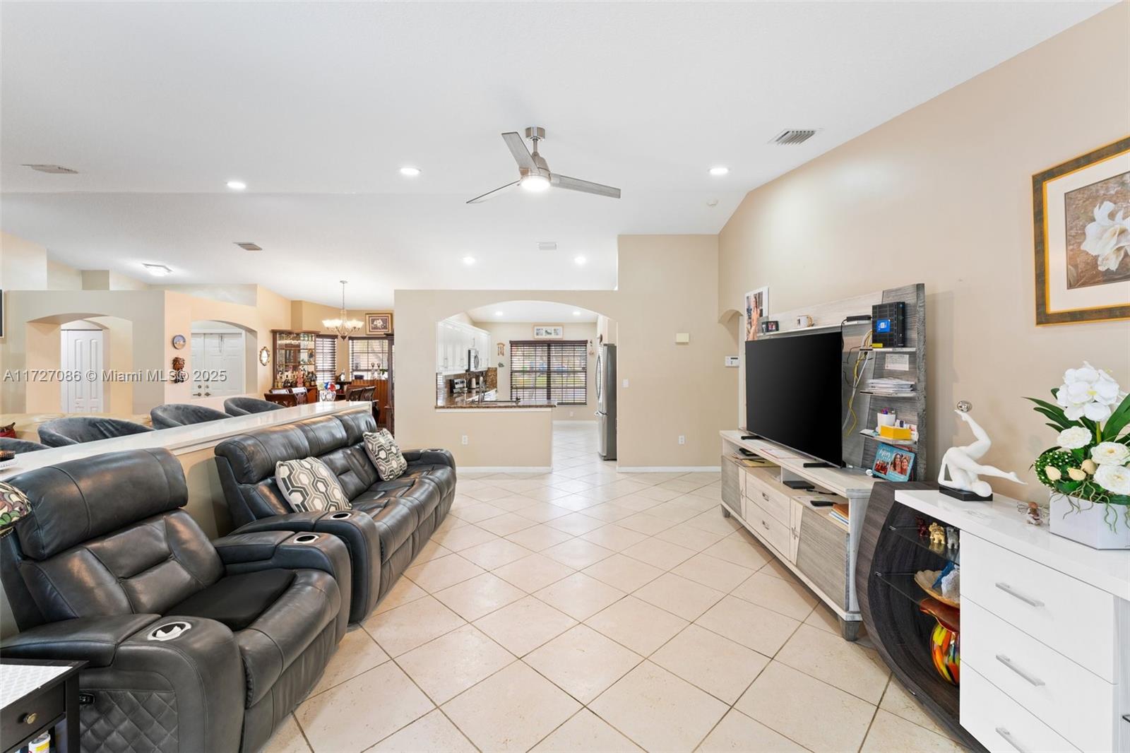 1130 NW 133rd Ter, Sunrise, Florida image 3