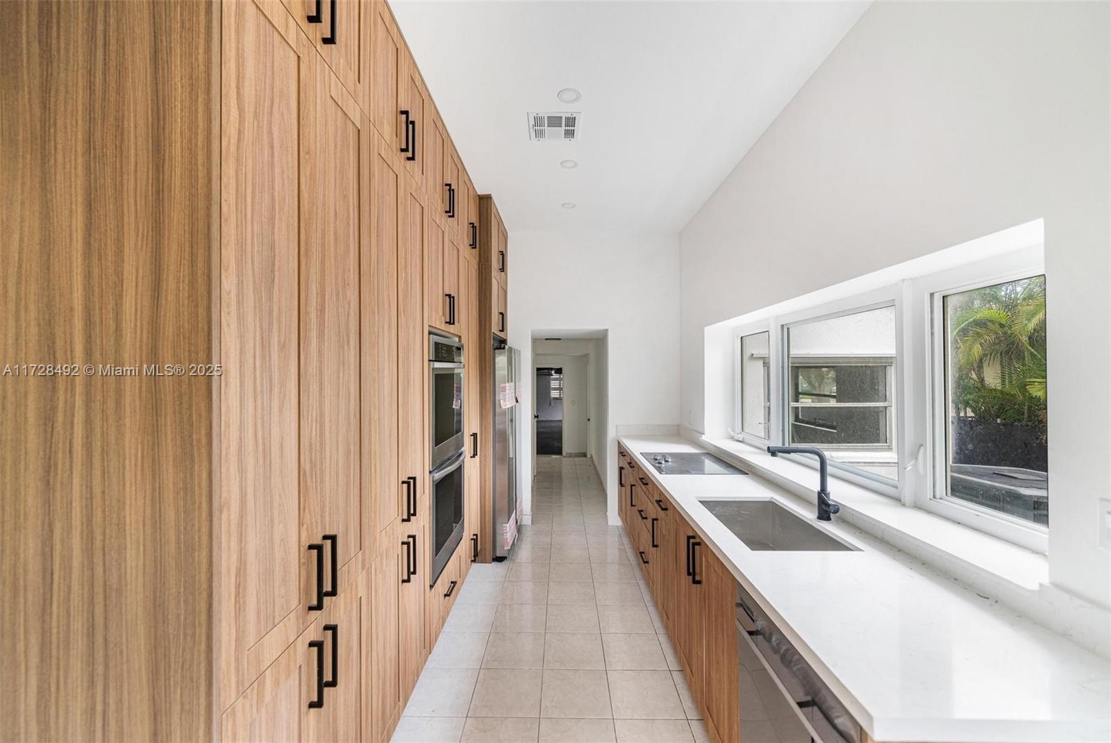 253 Bal Cross Dr, Bal Harbour, Florida image 10