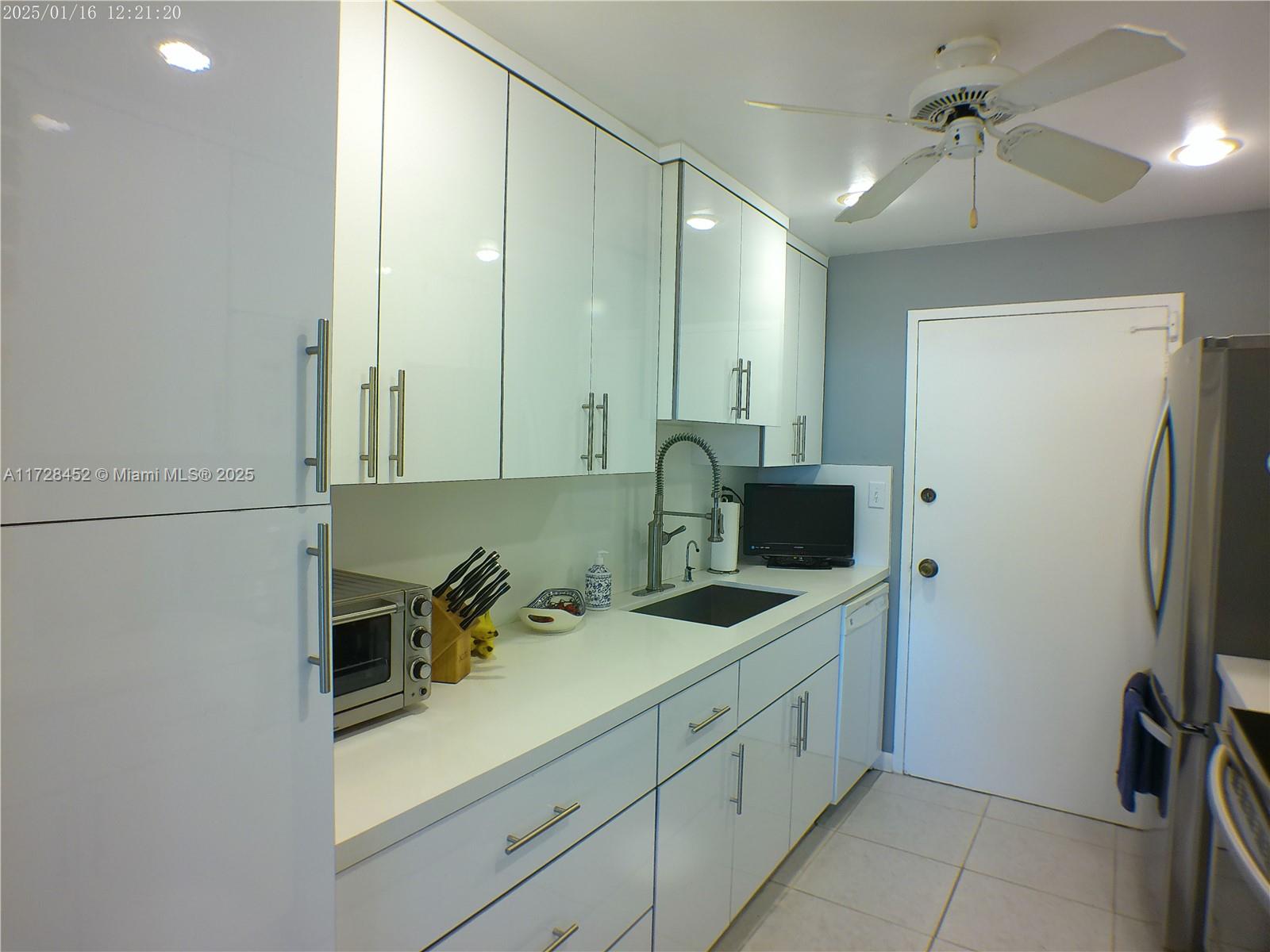 5401 Collins Ave #130, Miami Beach, Florida image 14