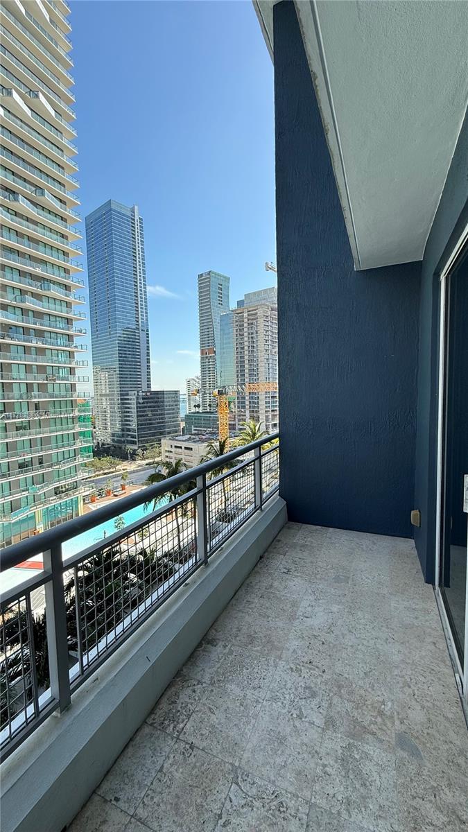 60 SW 13th St #1622, Miami FL 33130