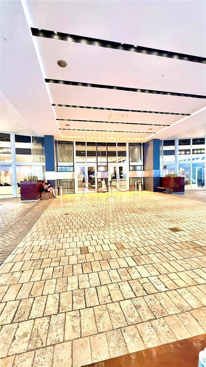 60 SW 13th St #1622, Miami FL 33130