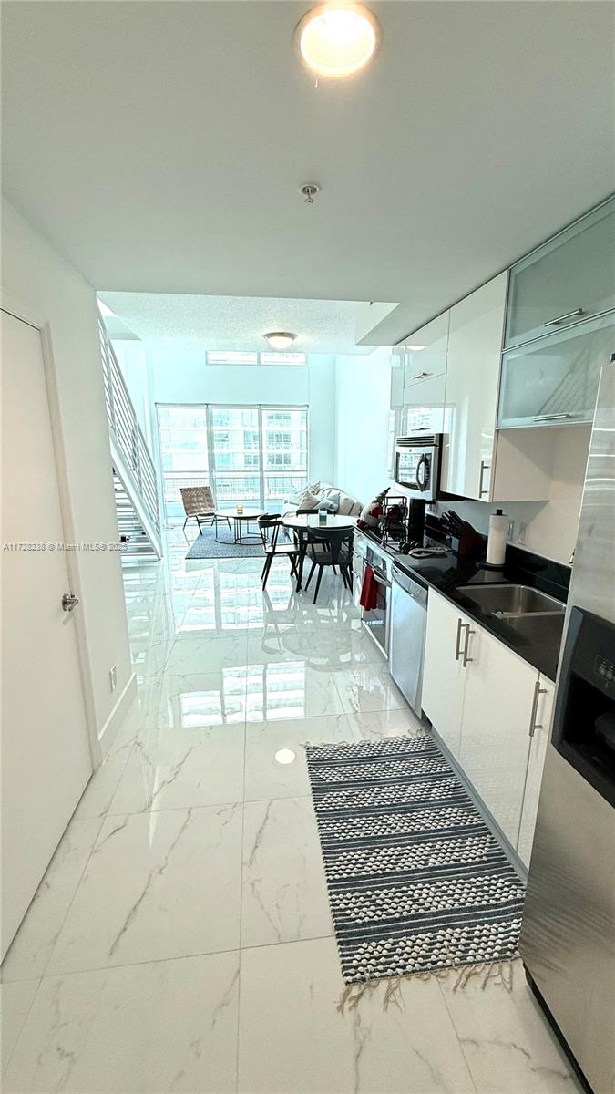 60 SW 13th St #1622, Miami FL 33130