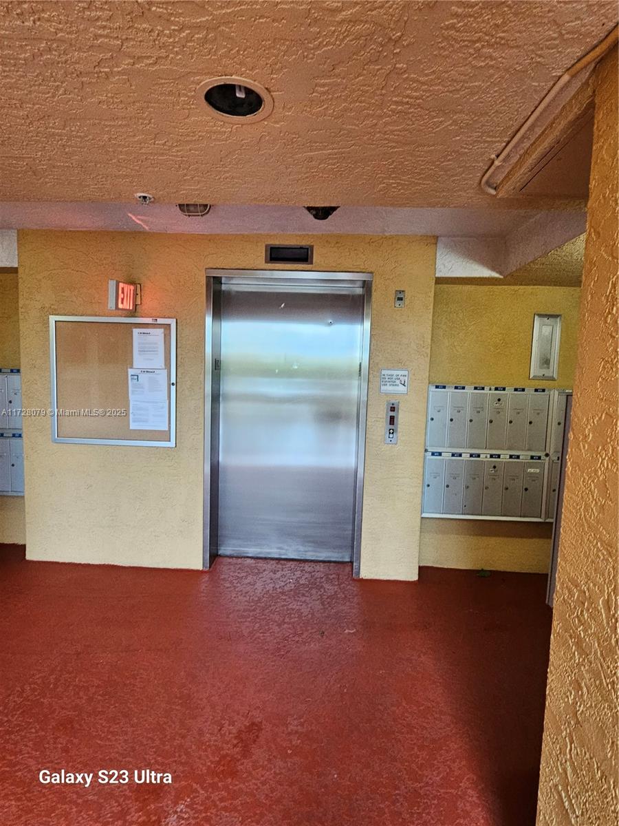 Residential, Dania Beach, Florida image 18