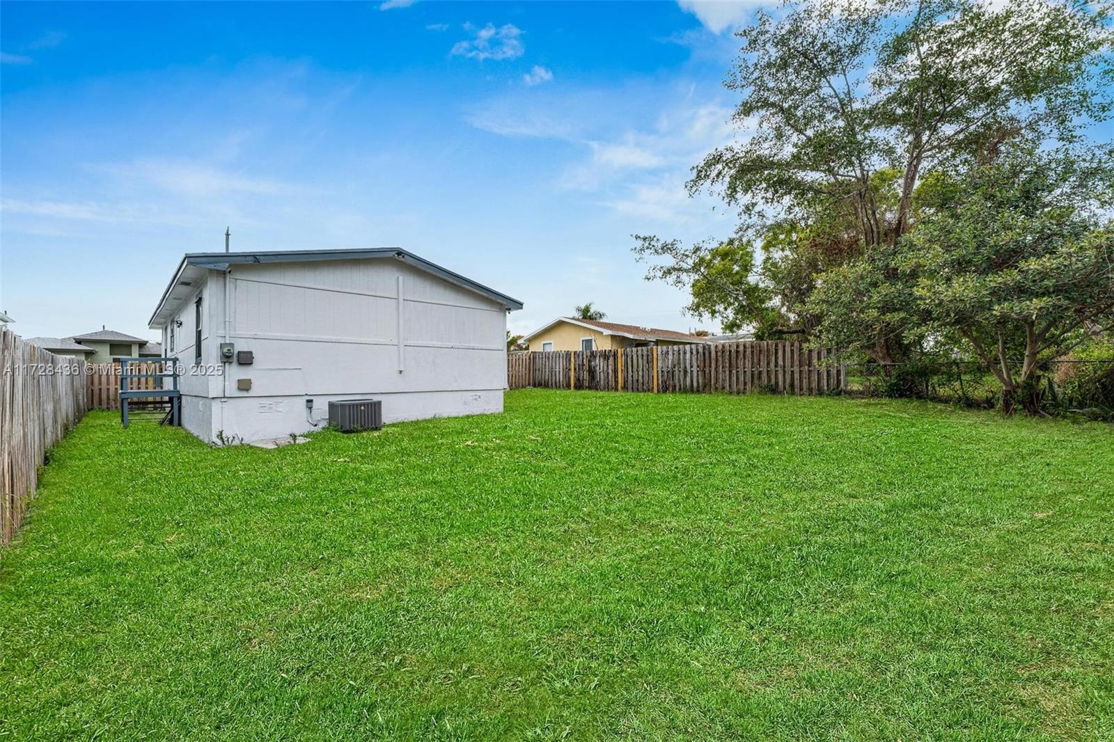 1448 W 32nd St, Riviera Beach, Florida image 25