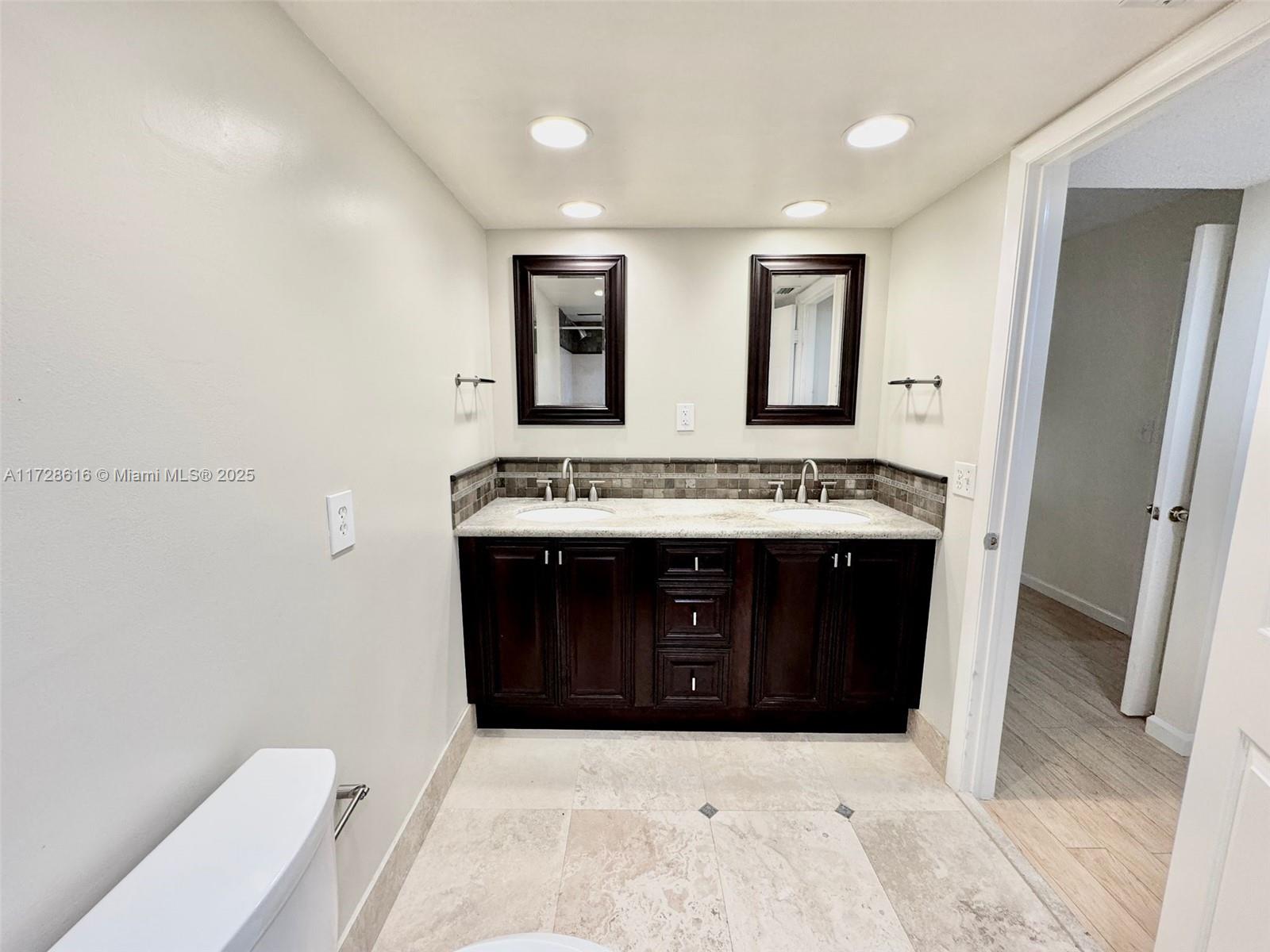 121 SW 96th Ter #203, Plantation, Florida image 34