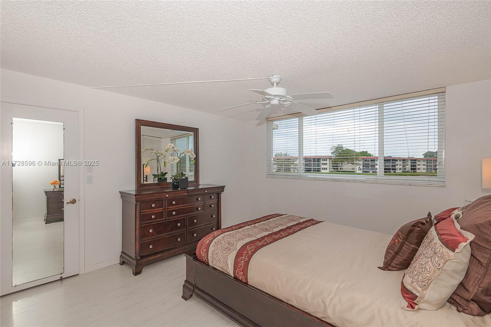 9423 S Hollybrook Lake Dr #209, Pembroke Pines, Florida image 17