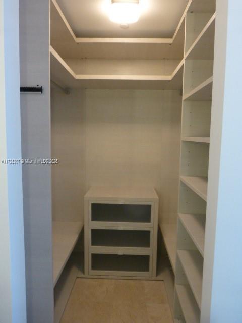 88 SW 7th St #2203, Miami FL 33130