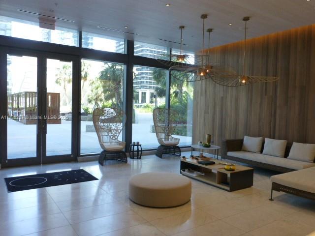 88 SW 7th St #2203, Miami FL 33130
