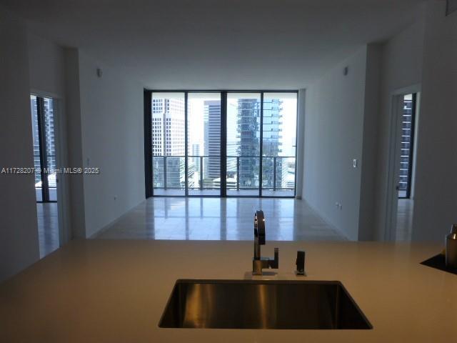 88 SW 7th St #2203, Miami FL 33130