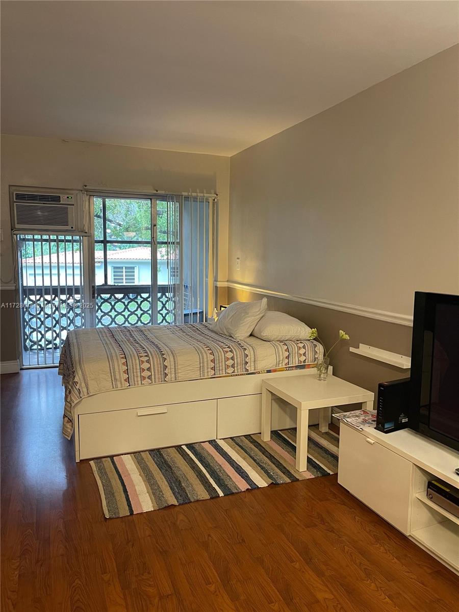 FURNISHED Studio condo in Coral Gables!! Condo is located on the second floor. Foyer entrance has two large closets. Spacious kitchen with plenty of cabinets. Open layout with screened patio. Rent includes electricity, water, and trash. Walk to UM, Publix, Whole Foods, Metro, downtown South Miami, and much more!! Laundry facility on-site.