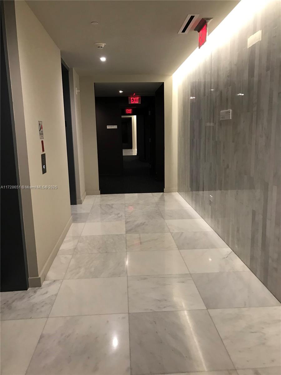 88 SW 7 Street #1406, Miami FL 33130