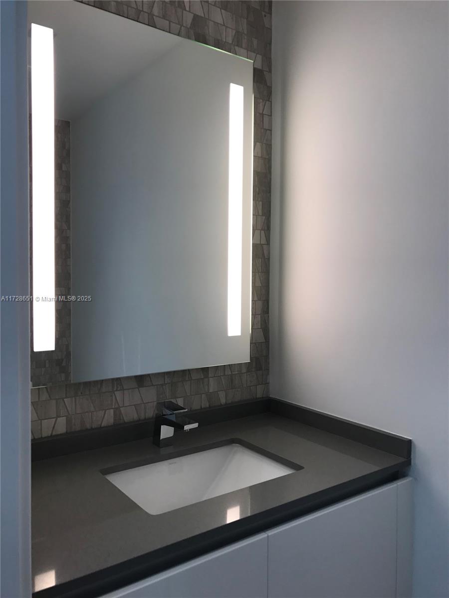 88 SW 7 Street #1406, Miami FL 33130