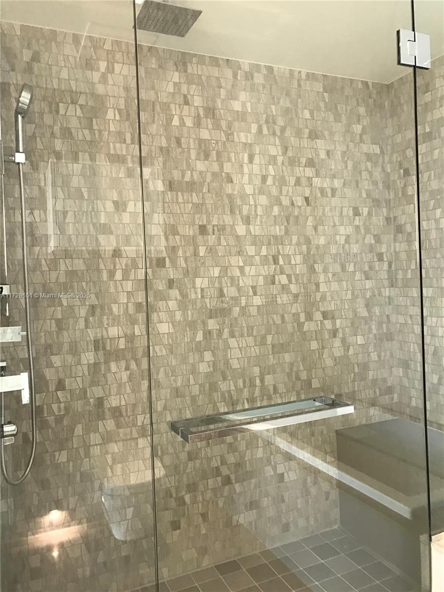 88 SW 7 Street #1406, Miami FL 33130