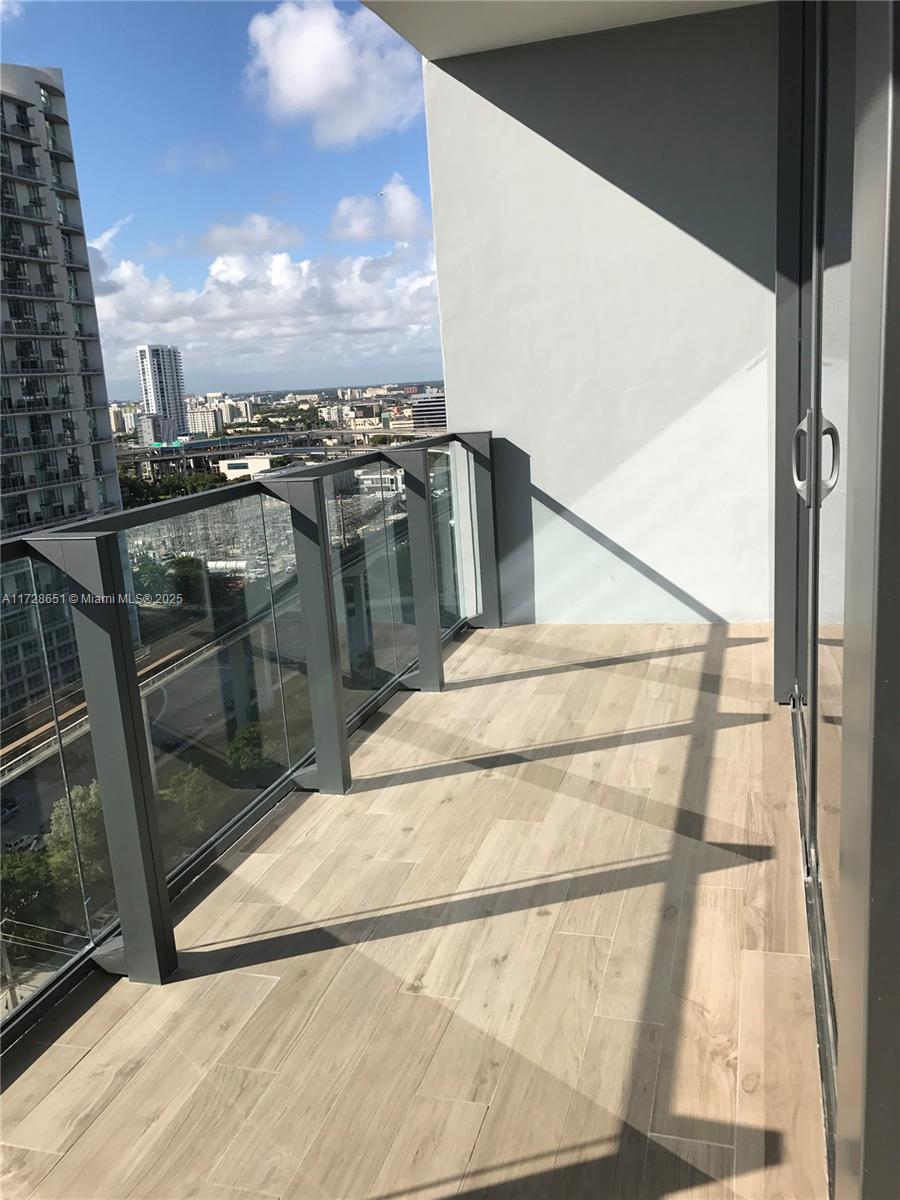 88 SW 7 Street #1406, Miami FL 33130