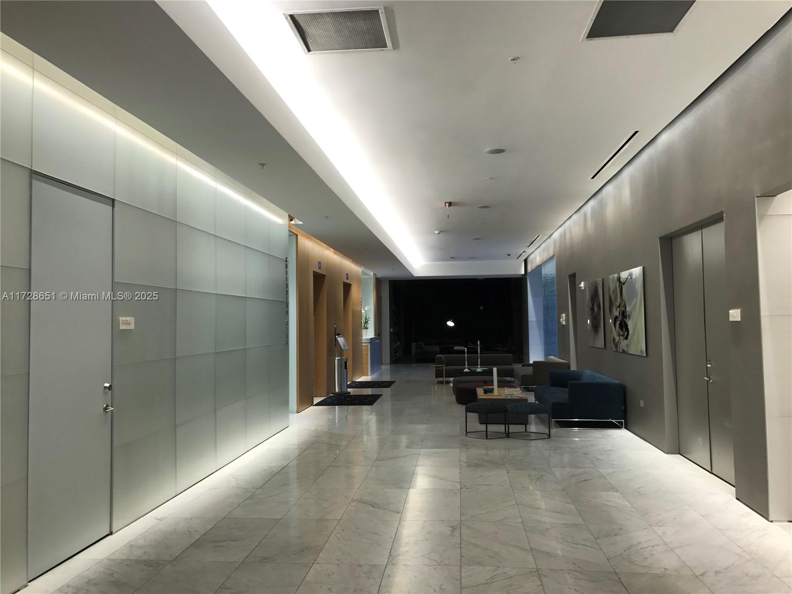 88 SW 7 Street #1406, Miami FL 33130
