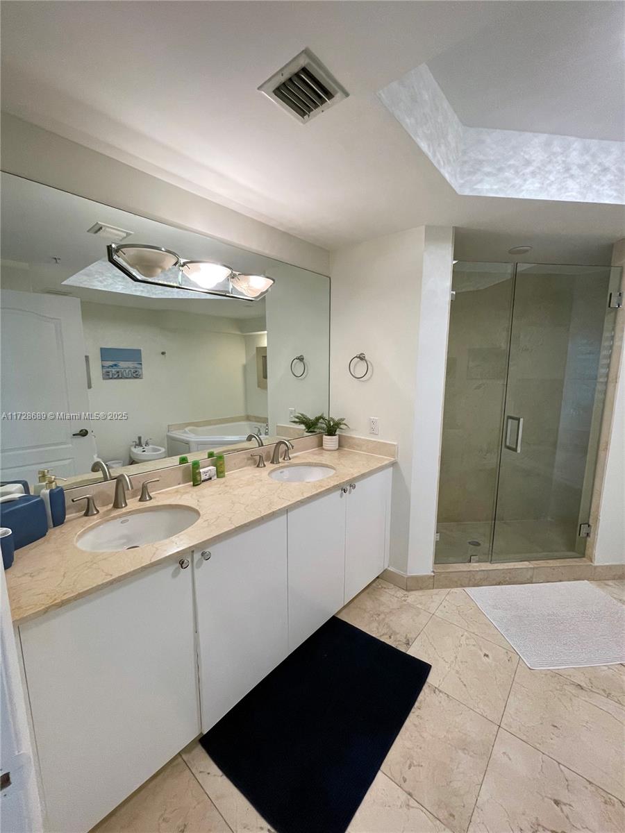 17555 Atlantic Blvd #702, Sunny Isles Beach, Florida image 13