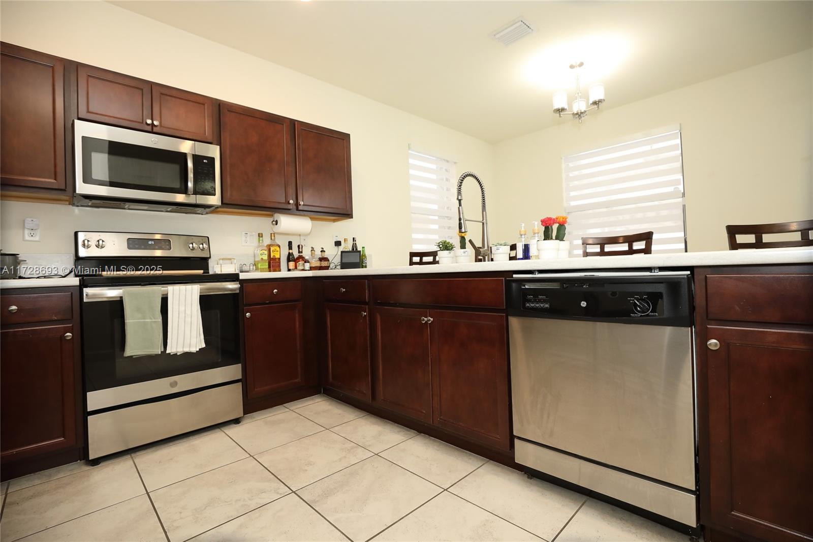 3531 W 104th Ter, Hialeah, Florida image 13