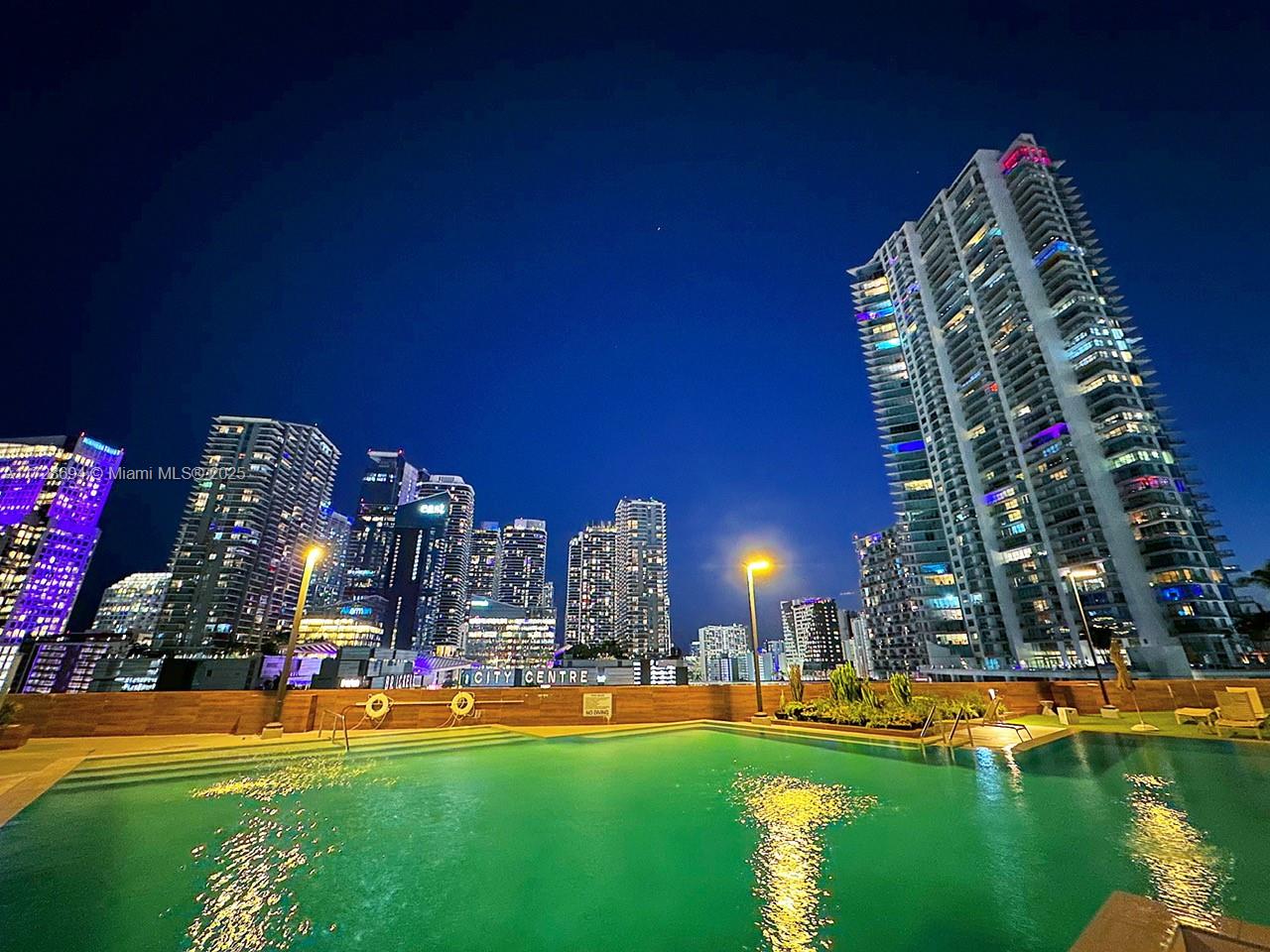 350 S Miami Ave #1215, Miami FL 33130