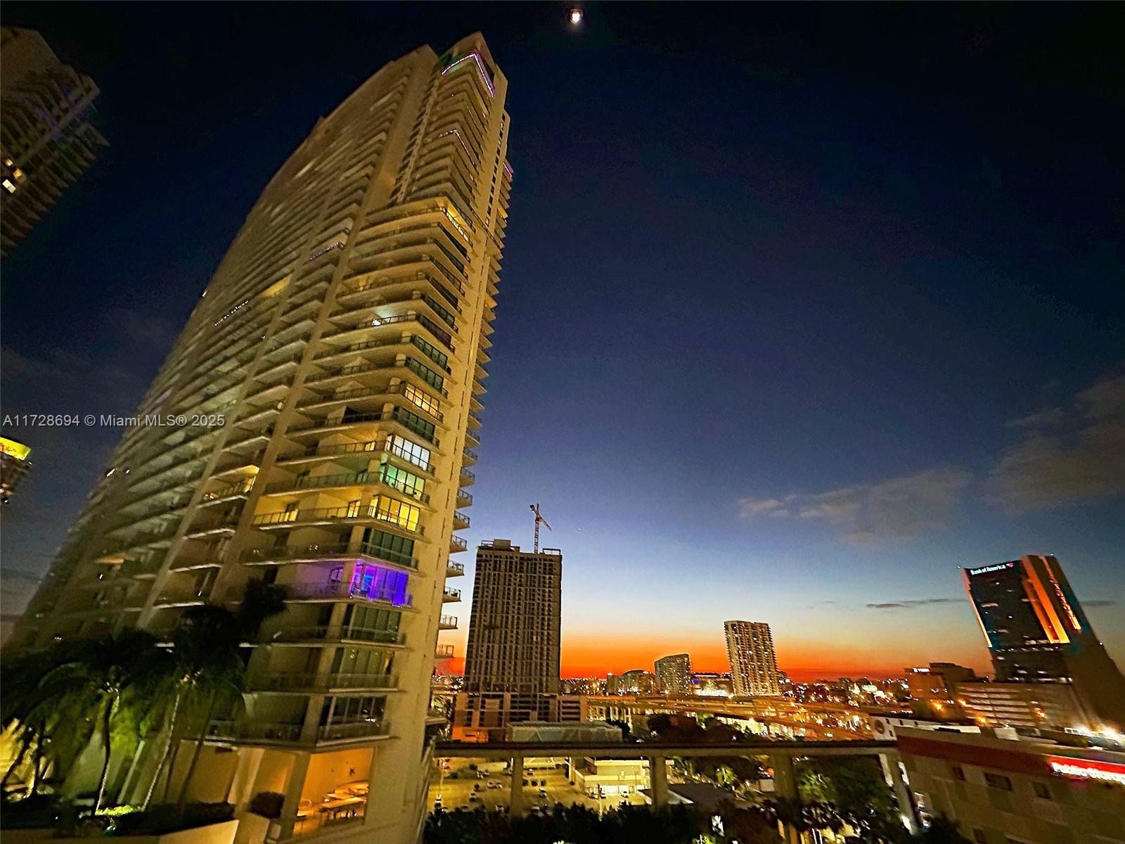 350 S Miami Ave #1215, Miami FL 33130