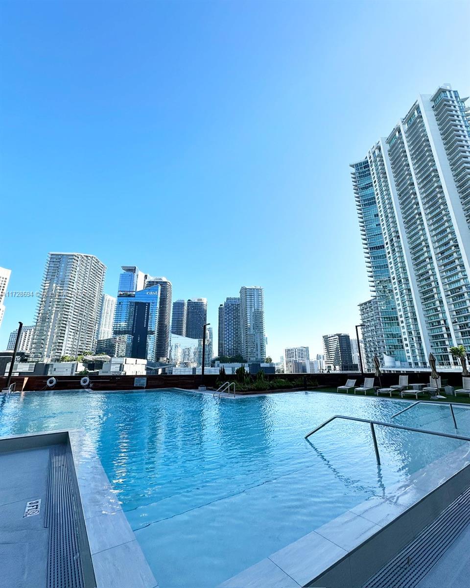 350 S Miami Ave #1215, Miami FL 33130