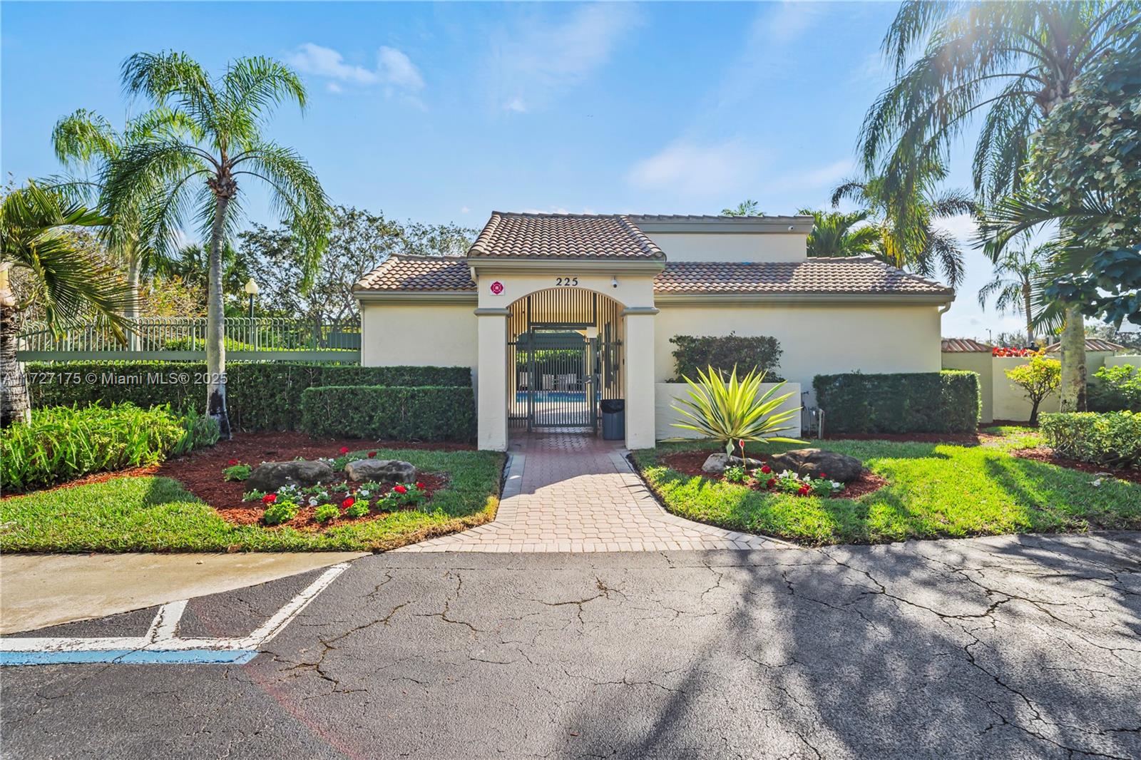 Residential, Coral Springs, Florida image 42