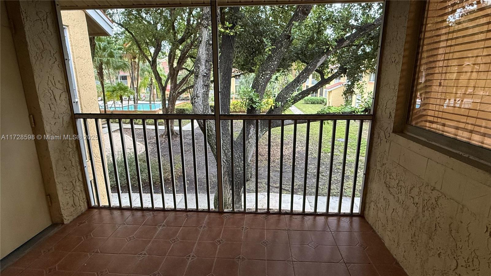 906 Coral Club Dr #906, Coral Springs, Florida image 18