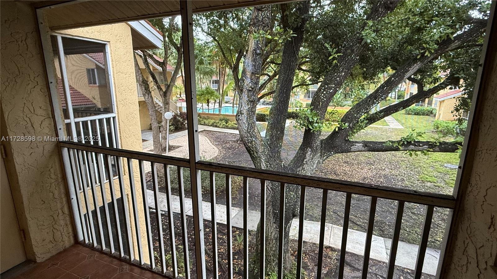 906 Coral Club Dr #906, Coral Springs, Florida image 19