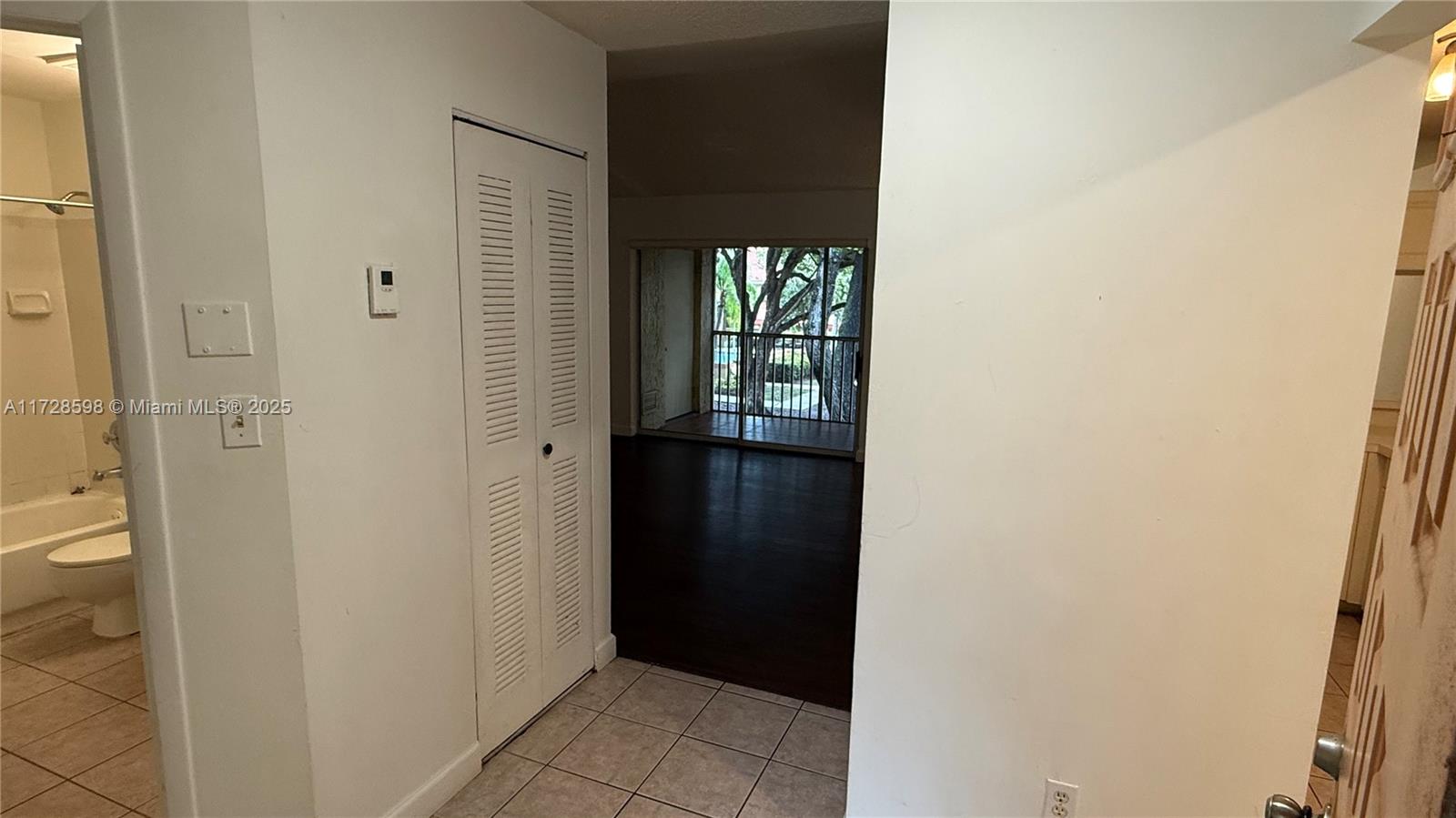 906 Coral Club Dr #906, Coral Springs, Florida image 4