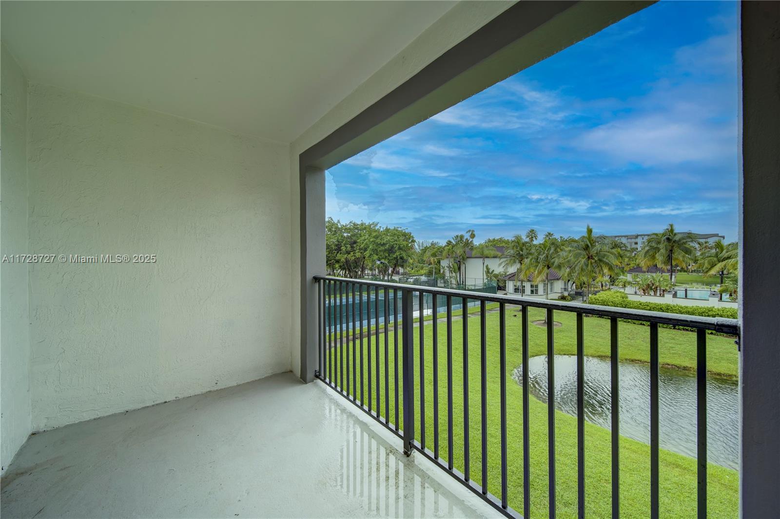 4560 Nw 107th Ave #308, Doral, Florida image 2