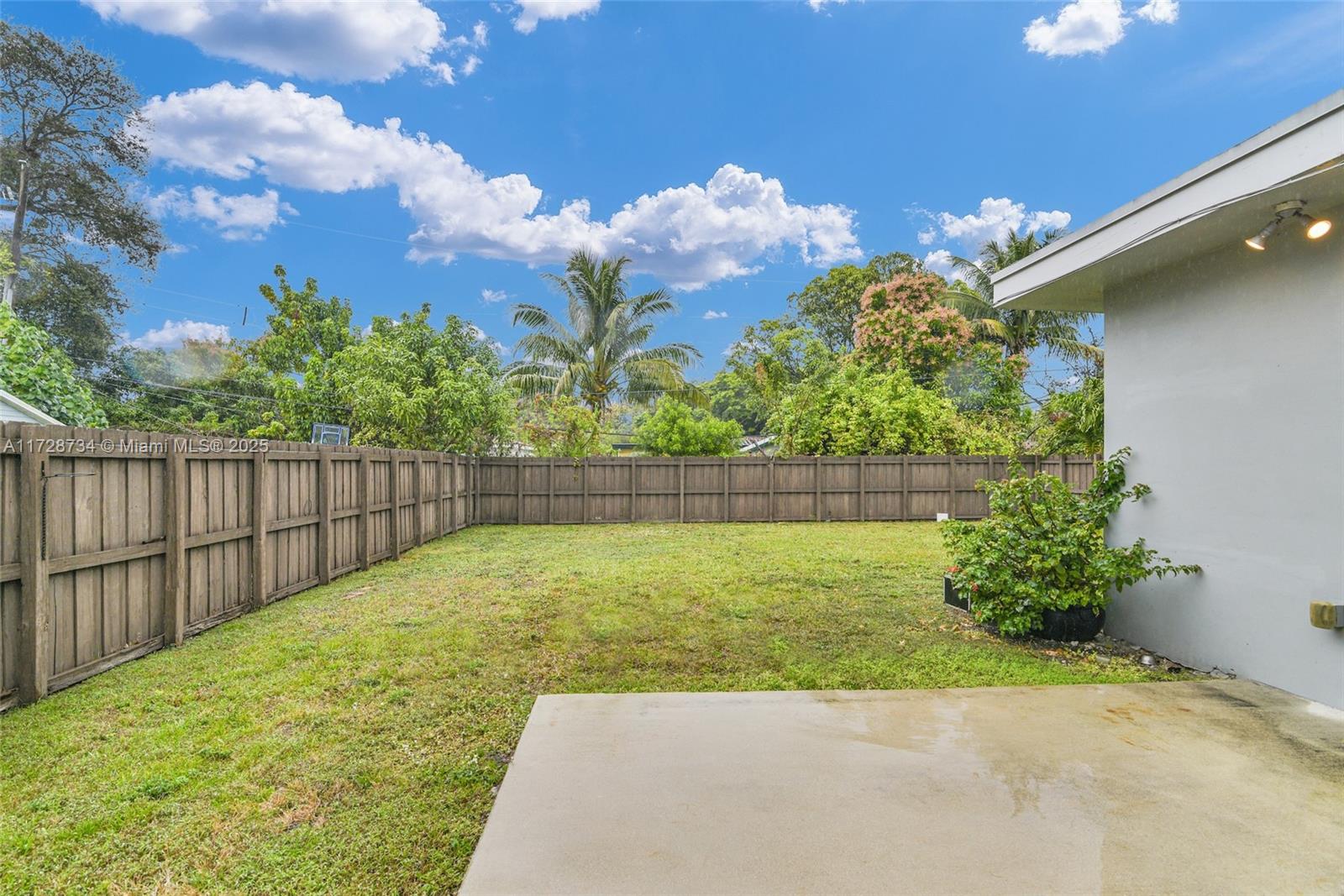 1263 NE 128th St, North Miami, Florida image 9