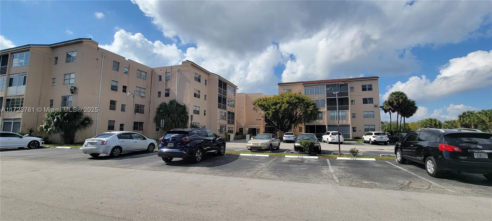 2840 Somerset Dr #318M, Lauderdale Lakes, Florida image 11