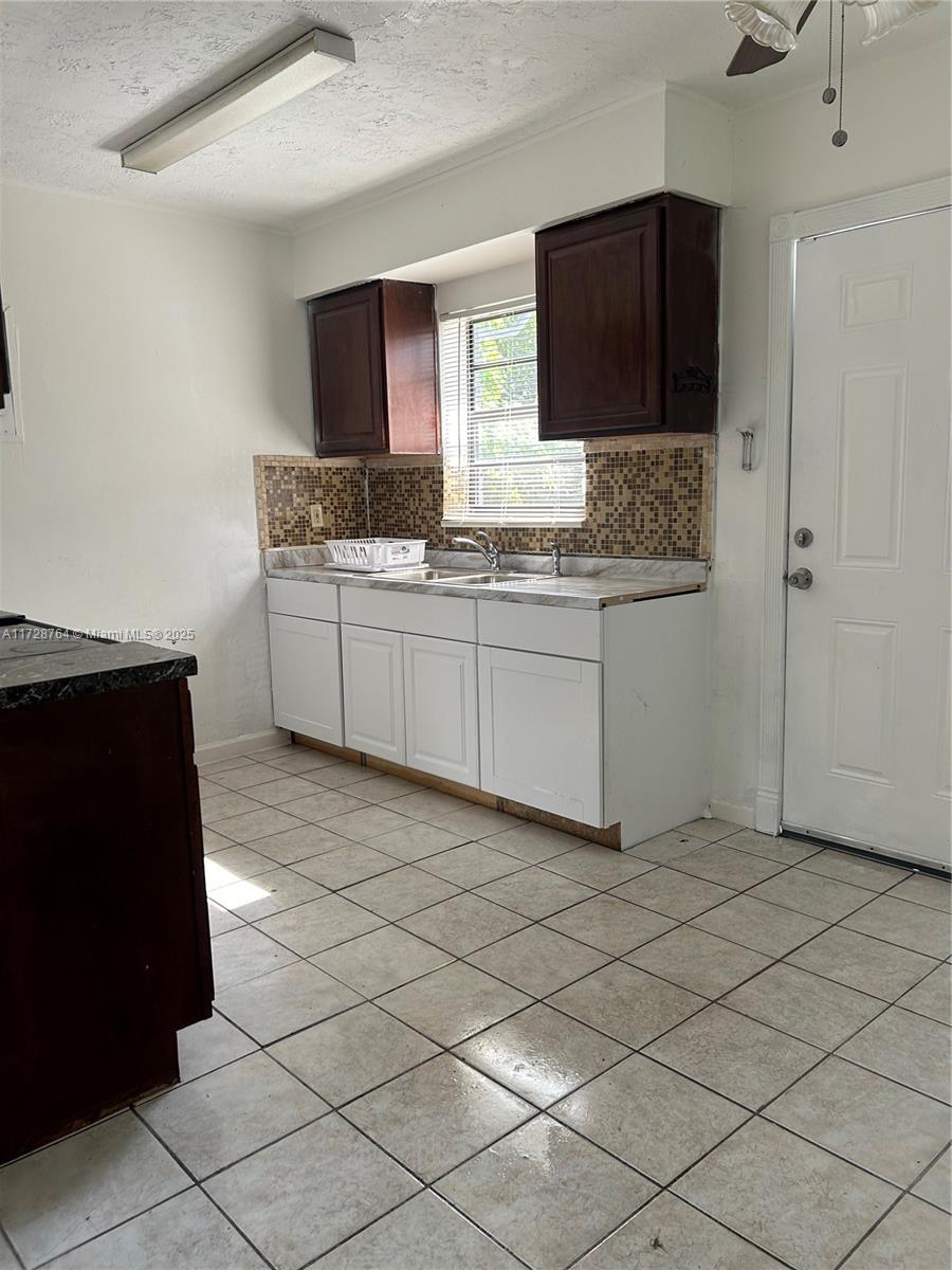 1318 NW 11th St, Fort Lauderdale, Florida image 7