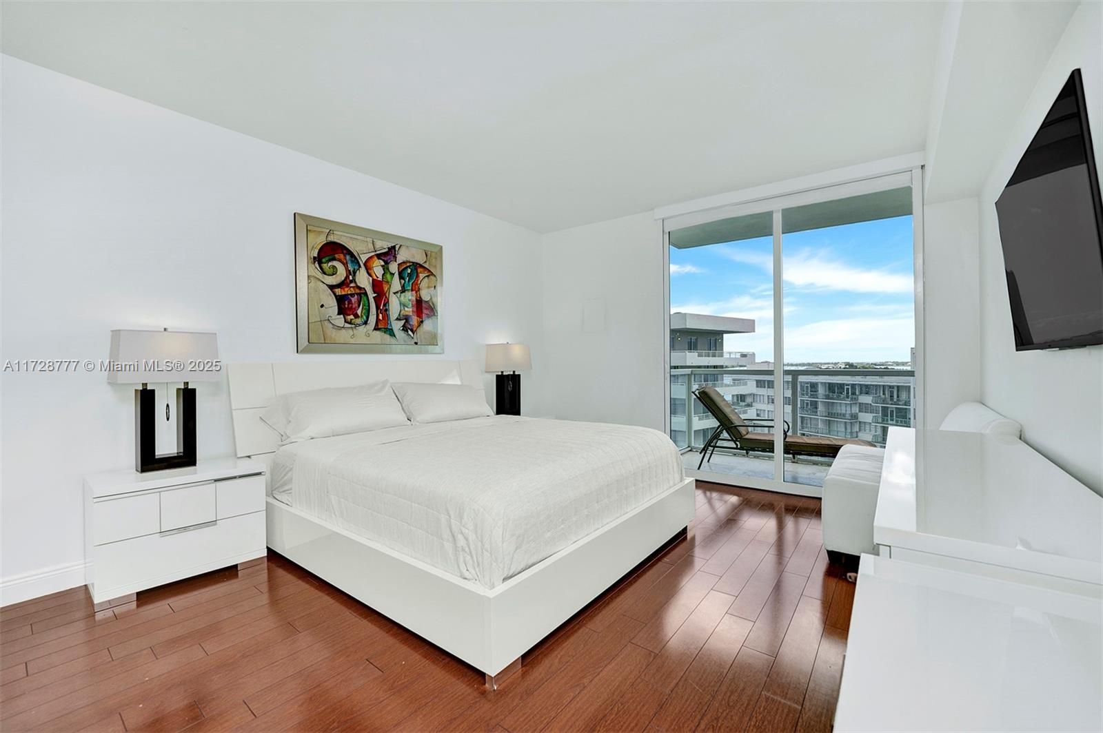 218 SE 14th St #1503, Miami FL 33131
