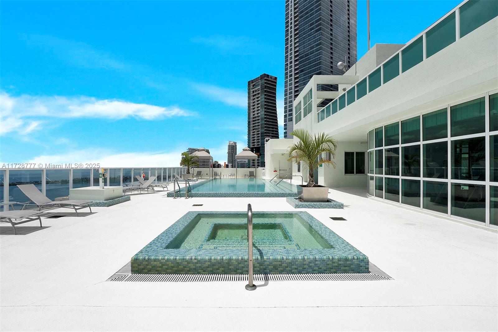 218 SE 14th St #1503, Miami FL 33131