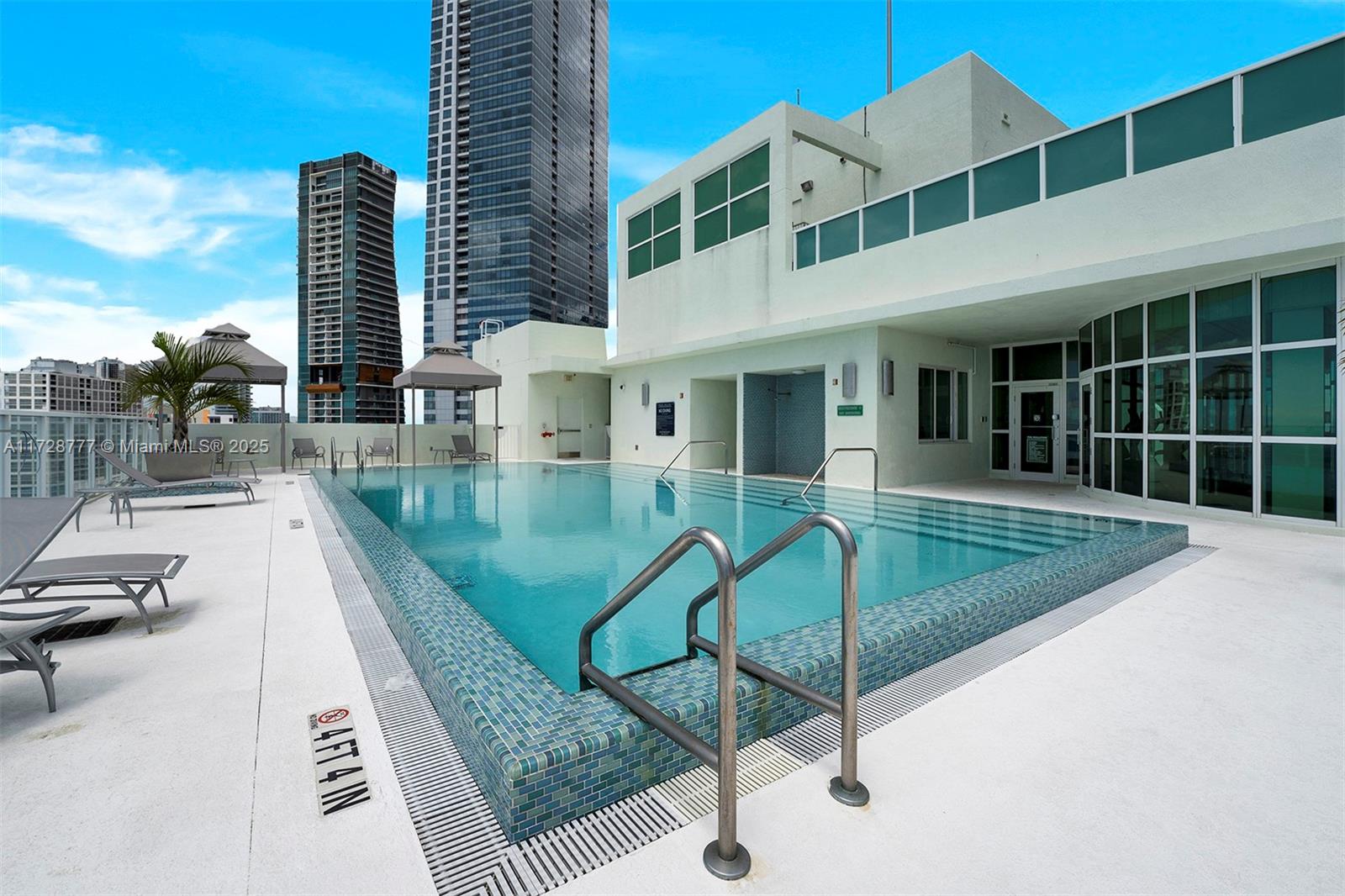 218 SE 14th St #1503, Miami FL 33131