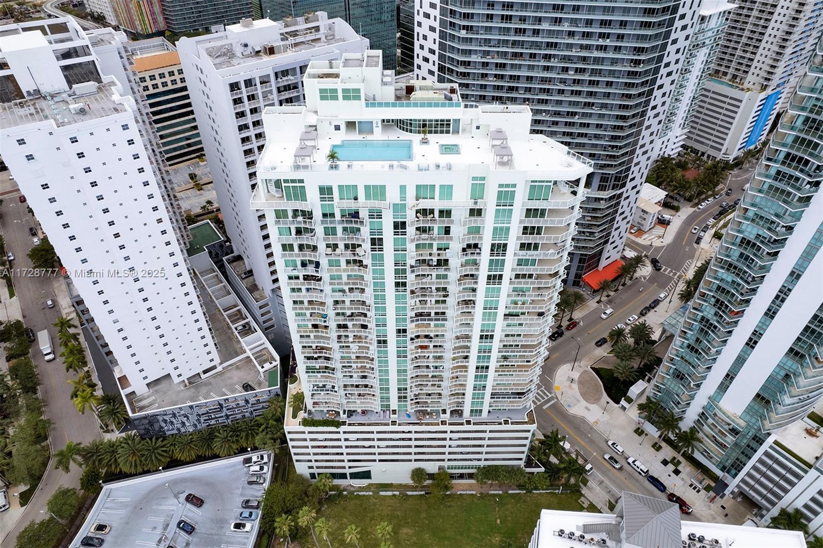 218 SE 14th St #1503, Miami FL 33131