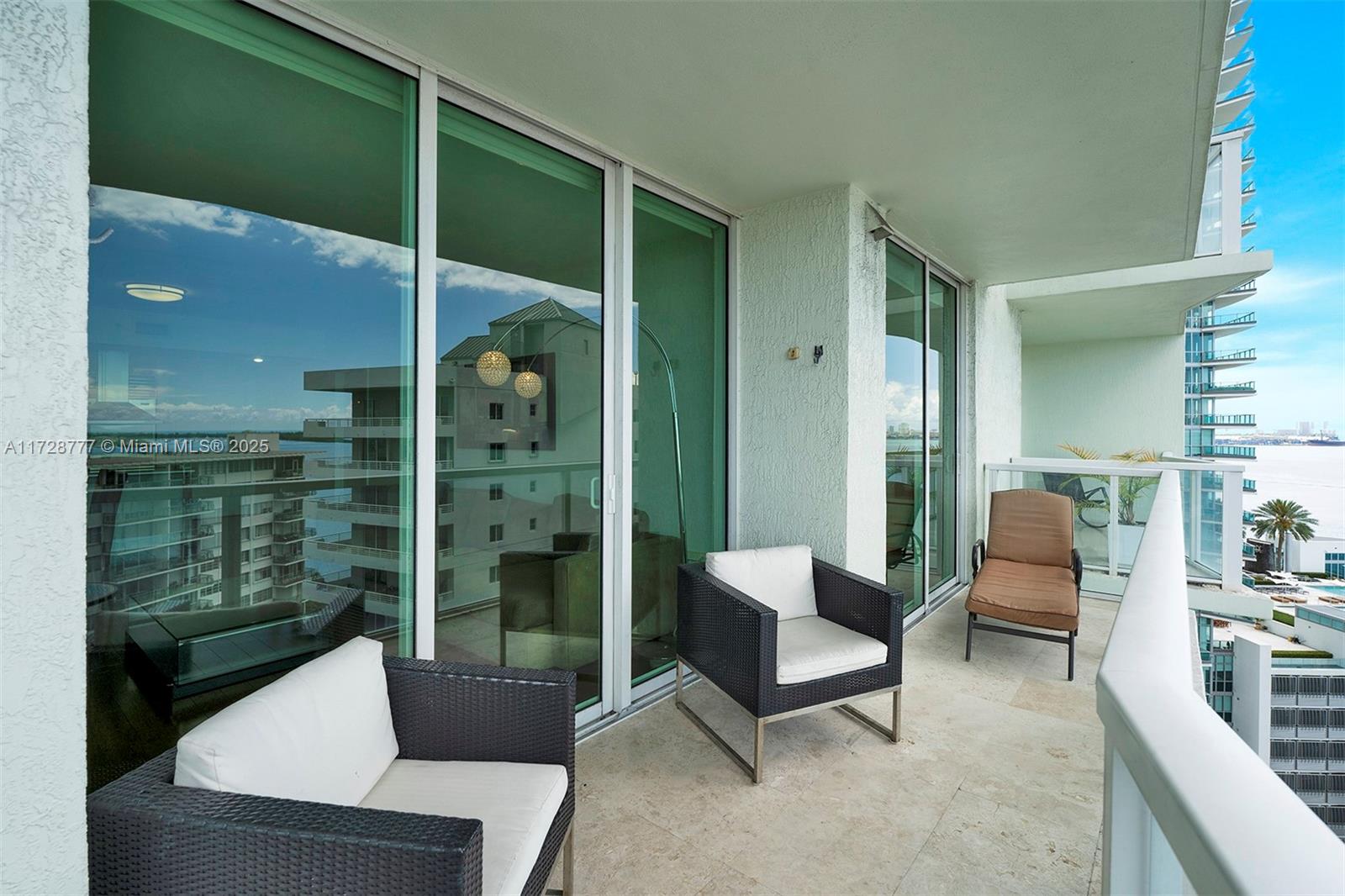 218 SE 14th St #1503, Miami FL 33131