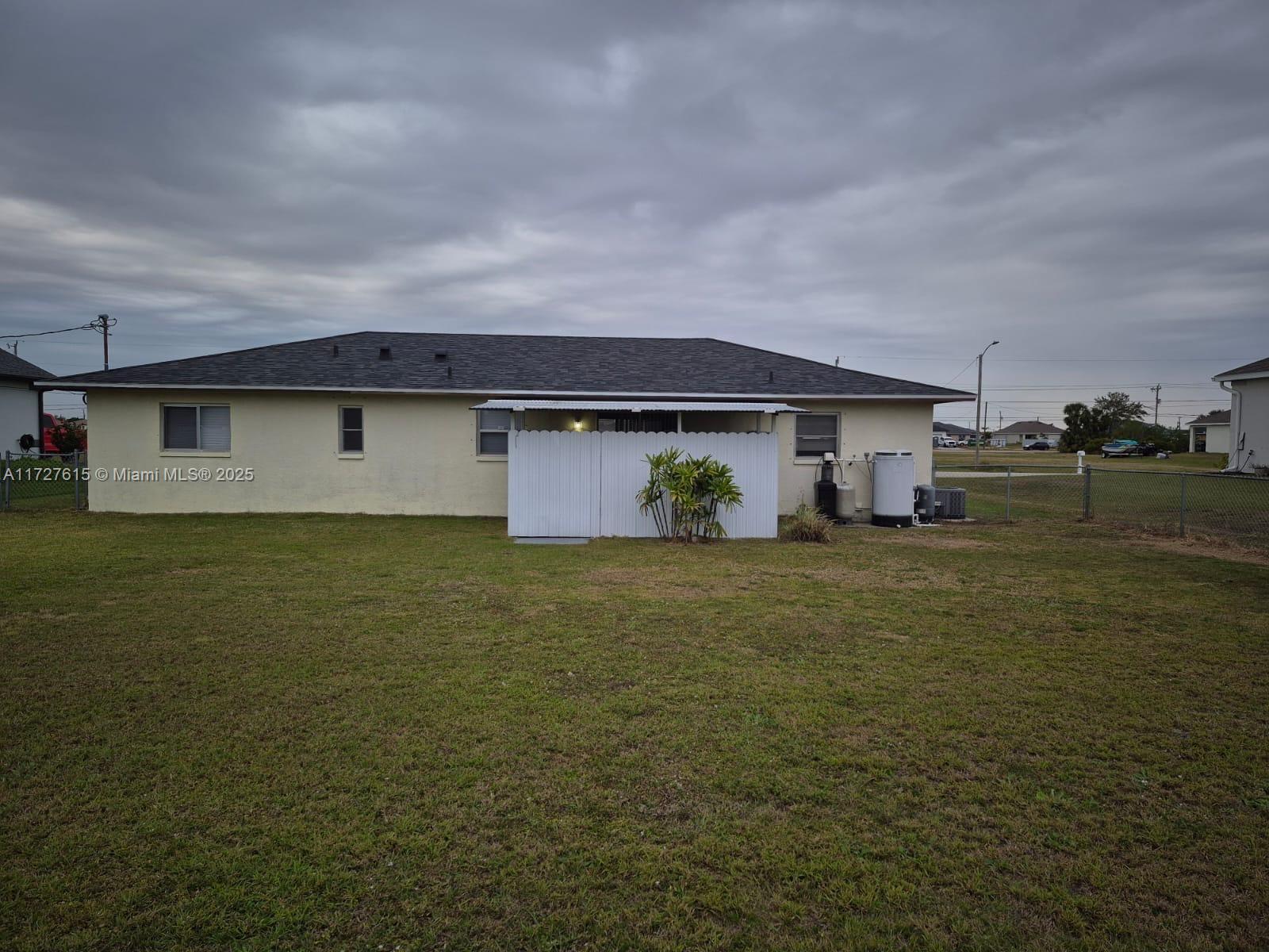 1019 NW 7th Place, Cape Coral, Florida image 6