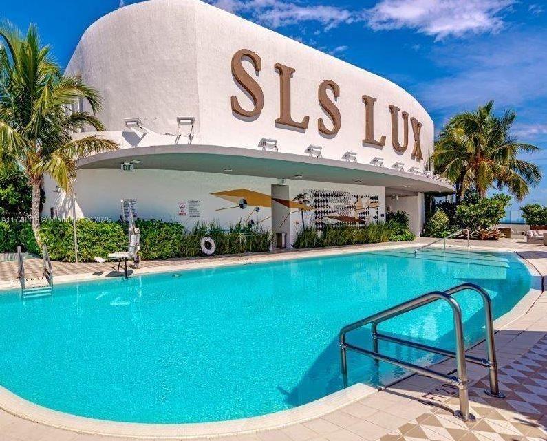 801 S Miami Ave #3007, Miami FL 33130