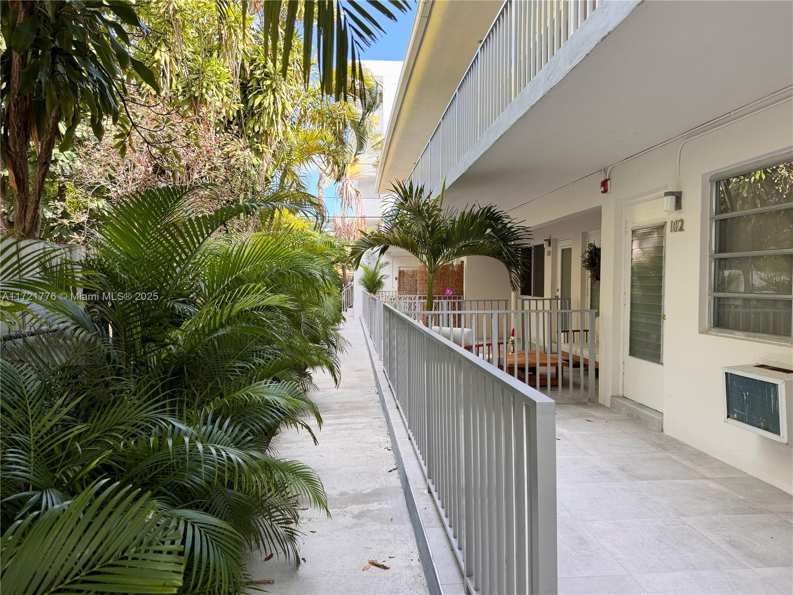 915 Lenox Ave #104, Miami Beach, Florida image 2