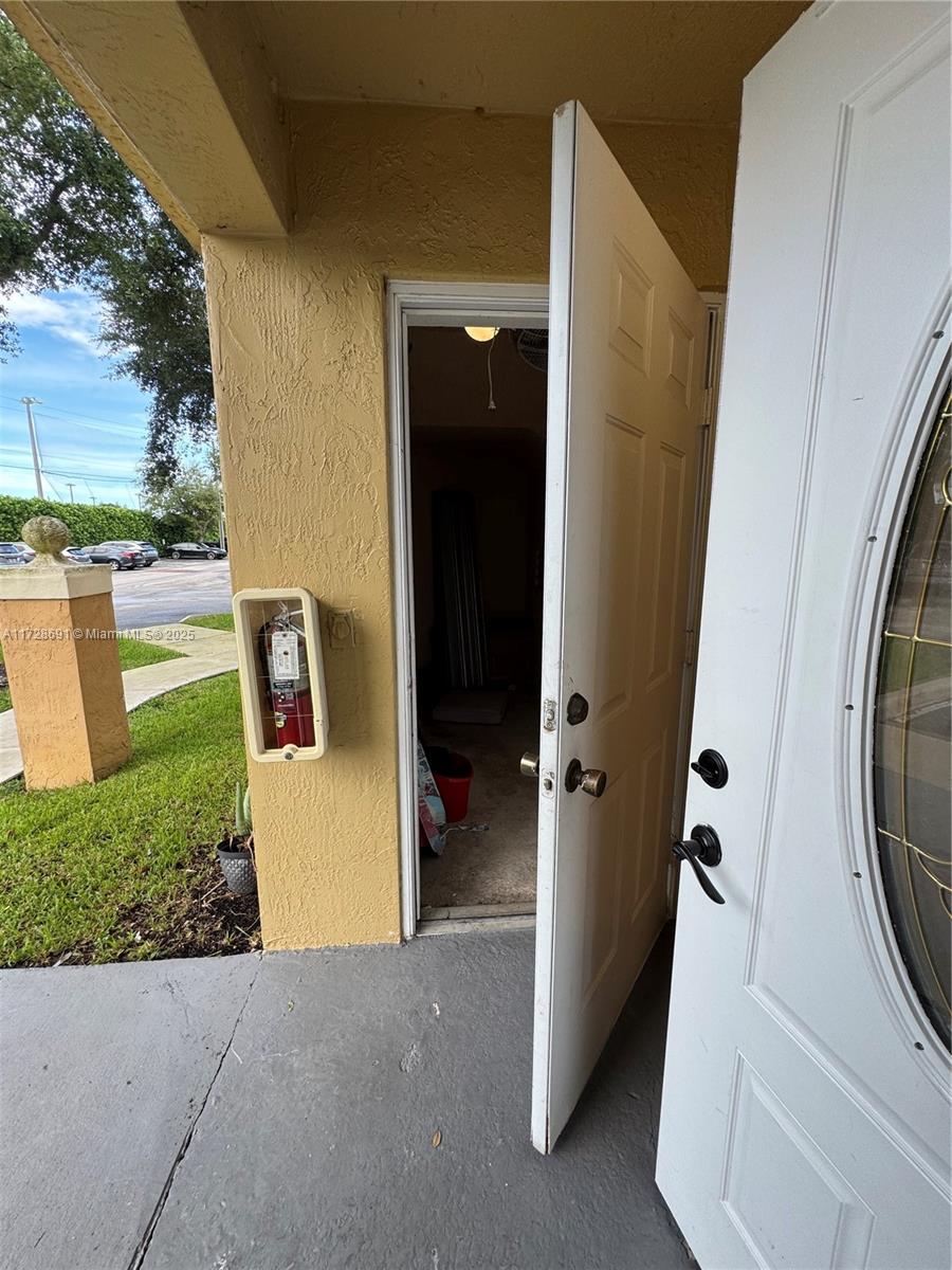 680 NW 79th Ter #104, Pembroke Pines, Florida image 2