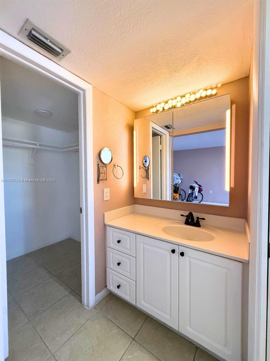 1855 W 60th St #348, Hialeah, Florida image 21