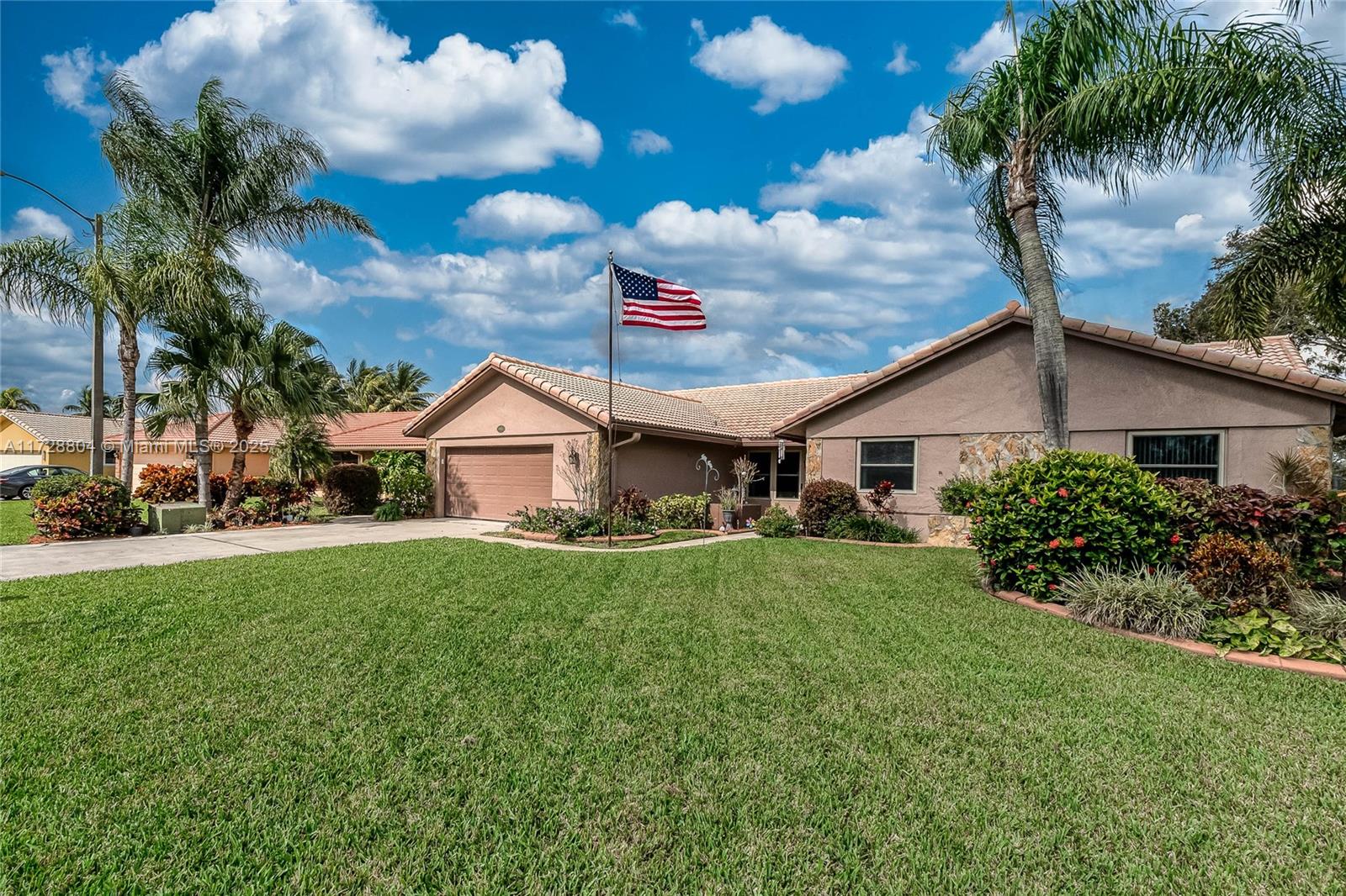 14941 Featherstone Way, Davie, Florida image 25