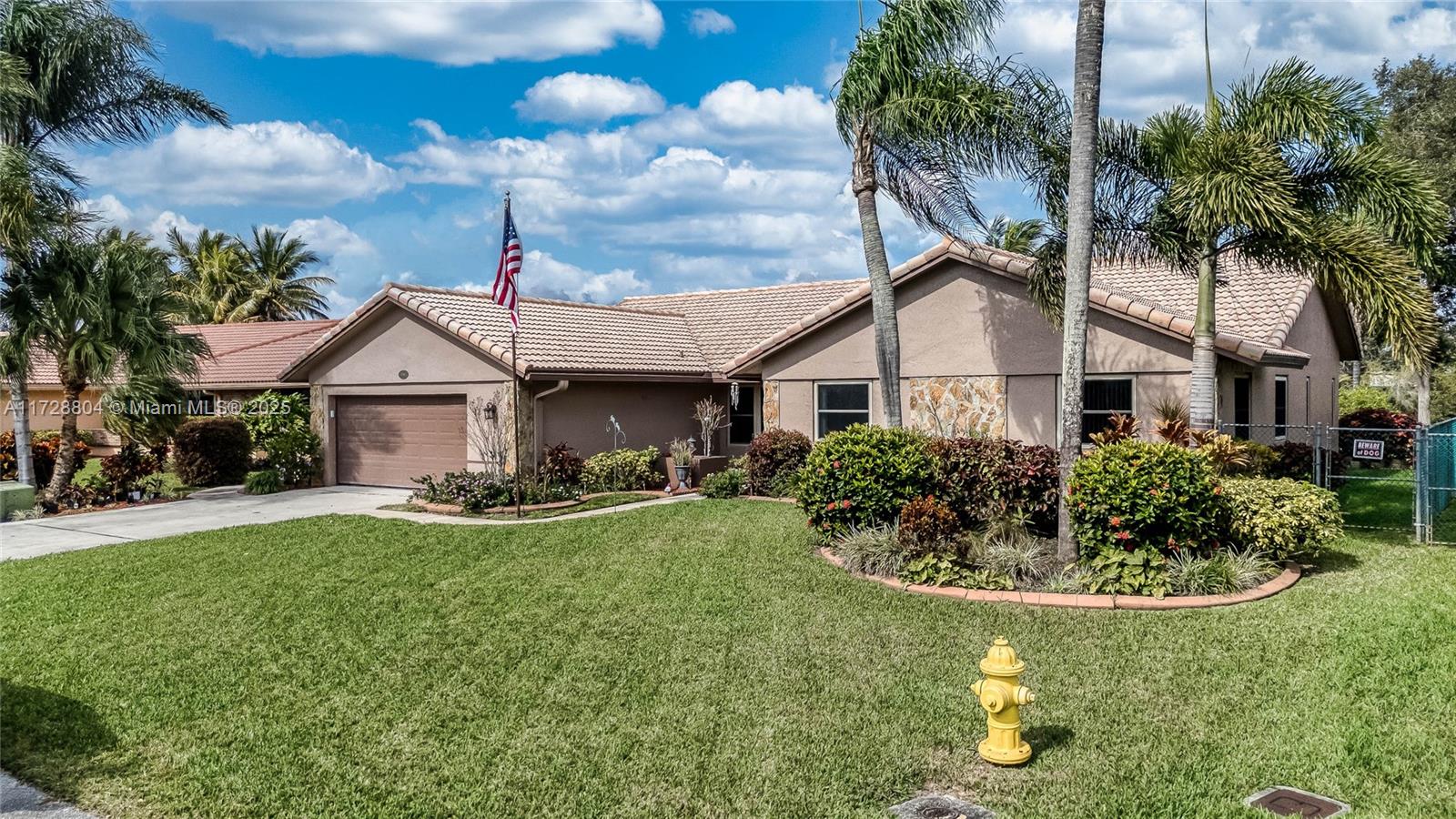 14941 Featherstone Way, Davie, Florida image 33