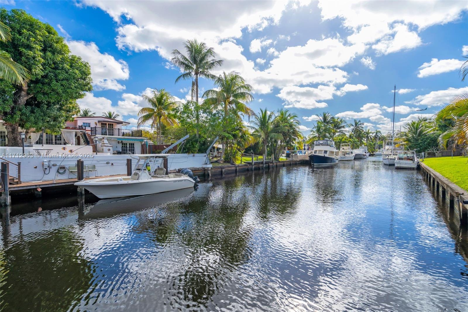 2518 Tortugas Ln, Fort Lauderdale, Florida image 39