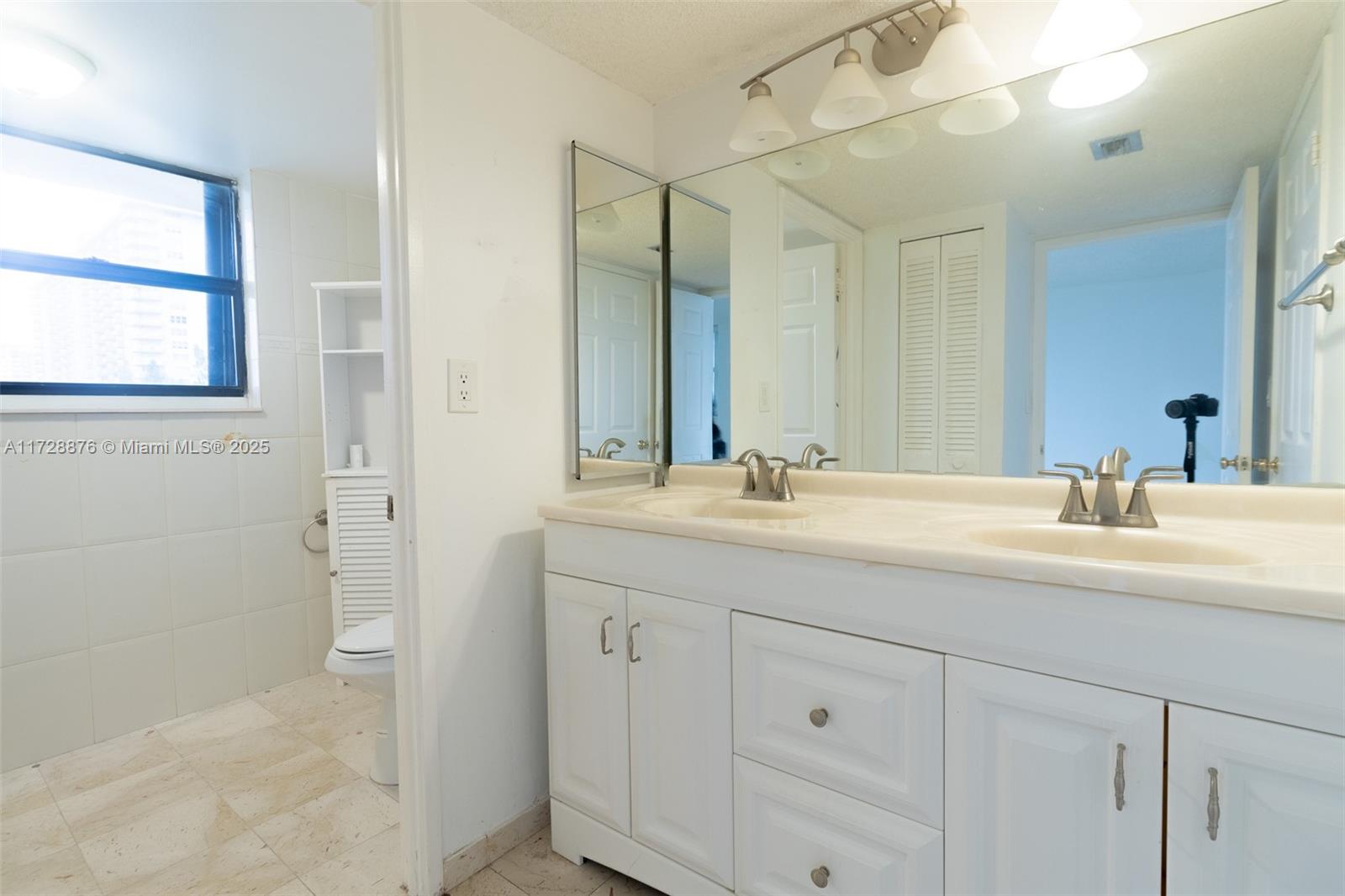 290 174th St #710, Sunny Isles Beach, Florida image 34