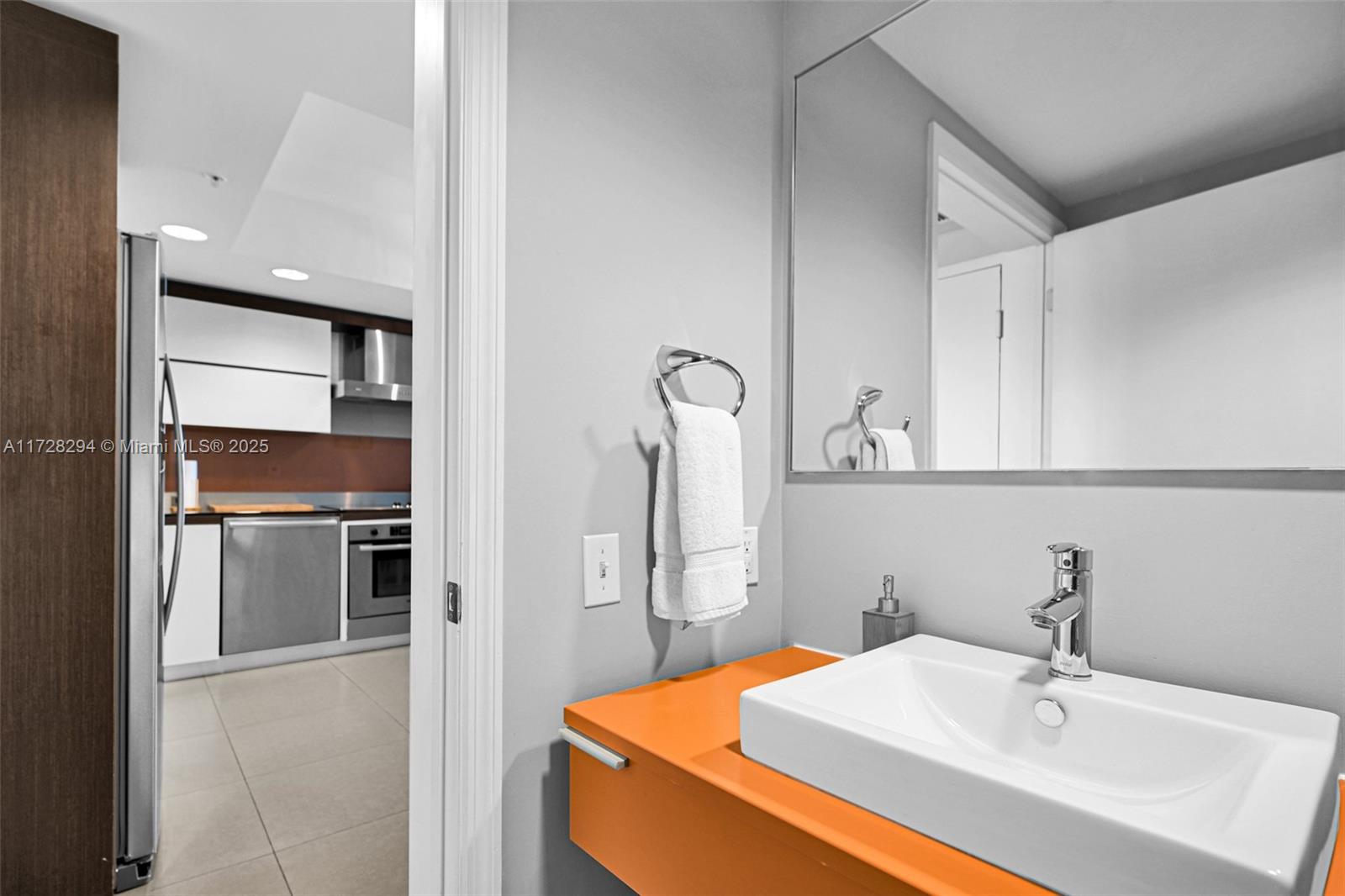 2155 Washington Ct #403, Miami Beach FL 33139